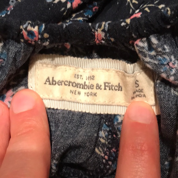 Abercrombie & Fitch Navy Floral & Lace Romper - Picture 7 of 7